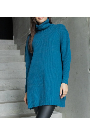 Dlouhý tmavě modrý měkký...