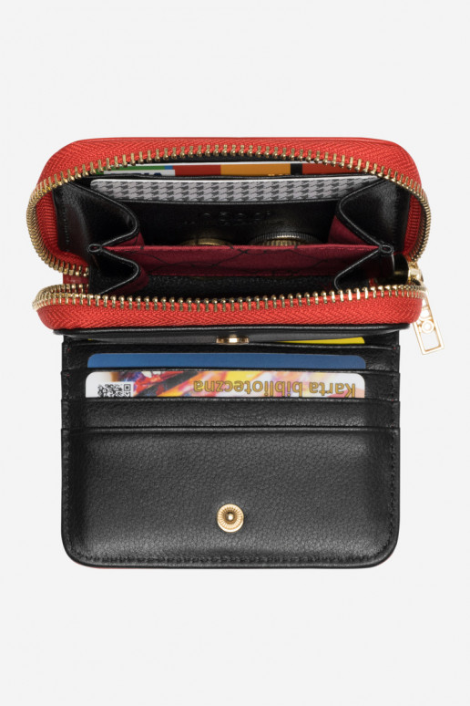 Moteriška piniginė pagaminta iš... Moteriška piniginė pagaminta iš...