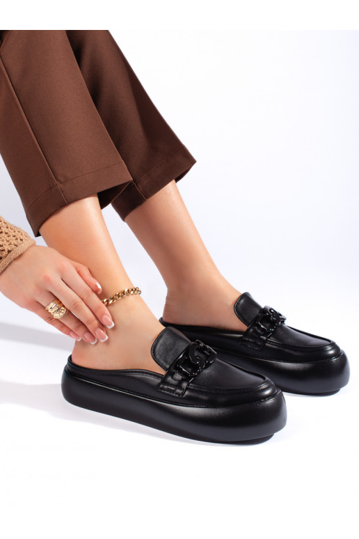 Stylové černé dámské nazouváky s plnou špičkou