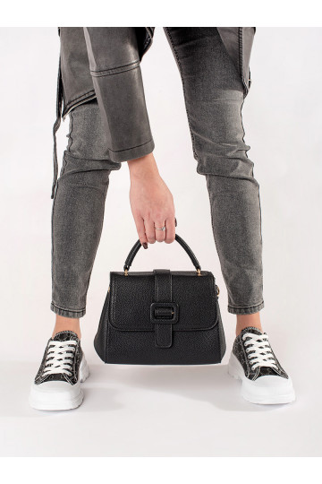 černá kabelka ze mi elementami