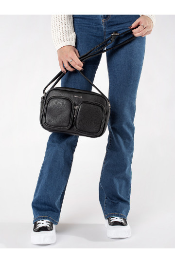 černá kabelka z kieszonkami