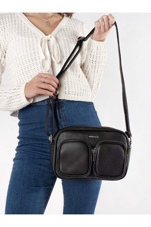 černá kabelka z kieszonkami
