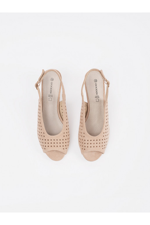 slonová kost sandály nízký podpatek slonová kost sandály nízký podpatek