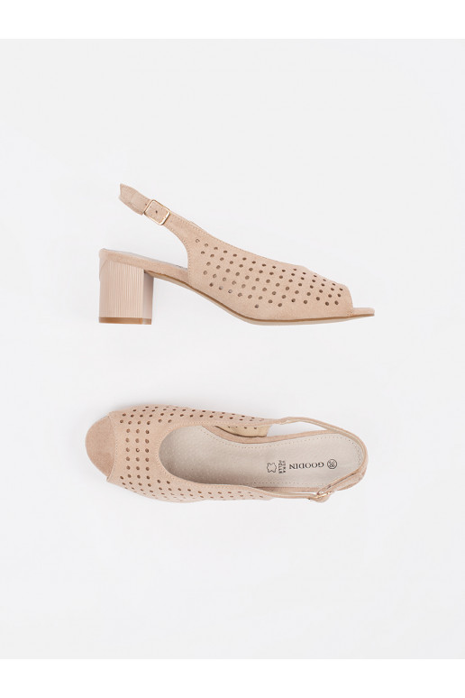 slonová kost sandály nízký podpatek slonová kost sandály nízký podpatek