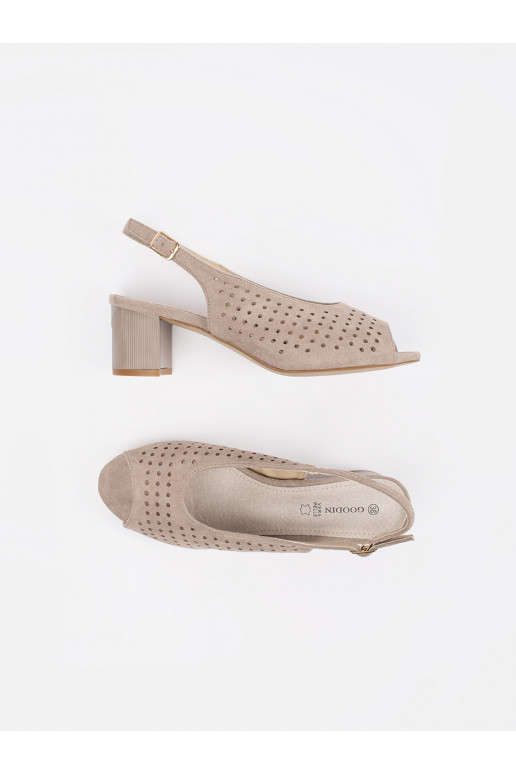 béžové sandály nízký podpatek