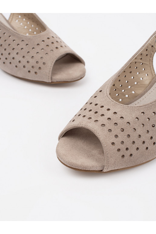 béžové sandály nízký podpatek