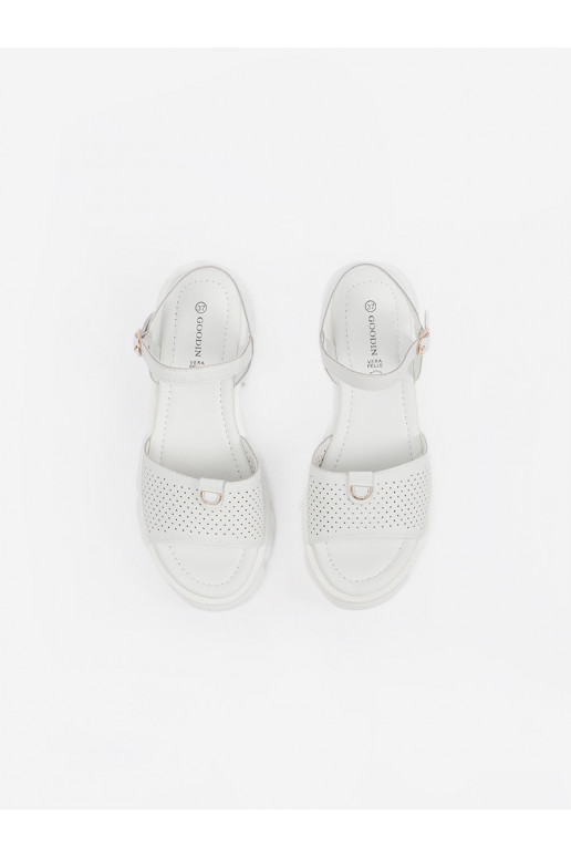 bílé sandály s platformou