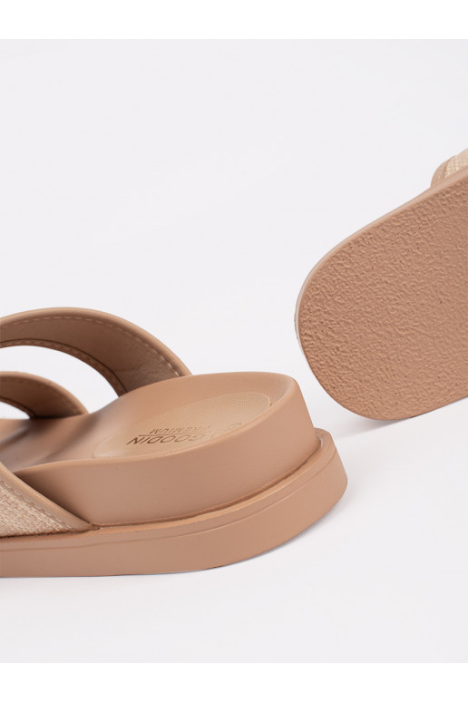Béžové ploché sandály 