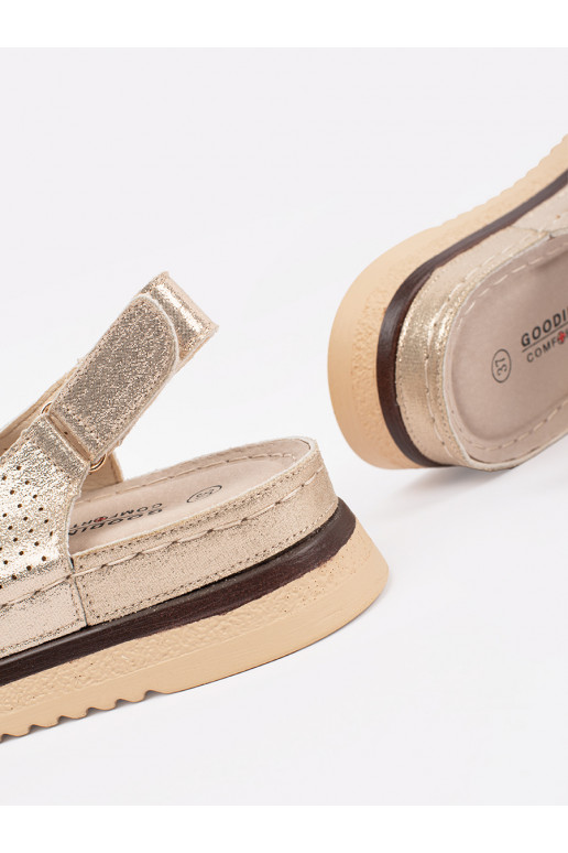 s ažurovými prvky miękkie sandály 