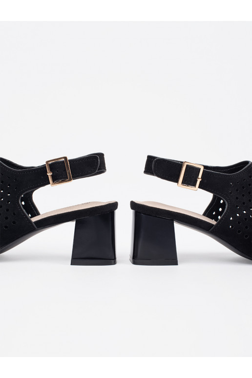 Černé sandály  ze semiše