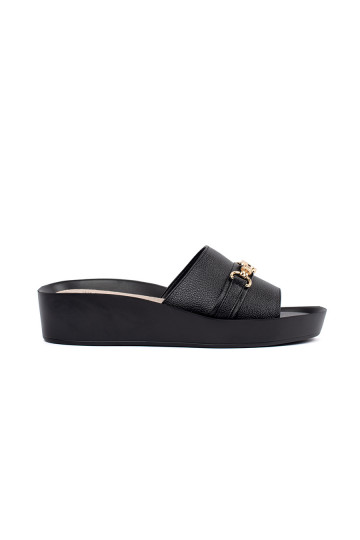 Černé Pantofle  s řetízkem