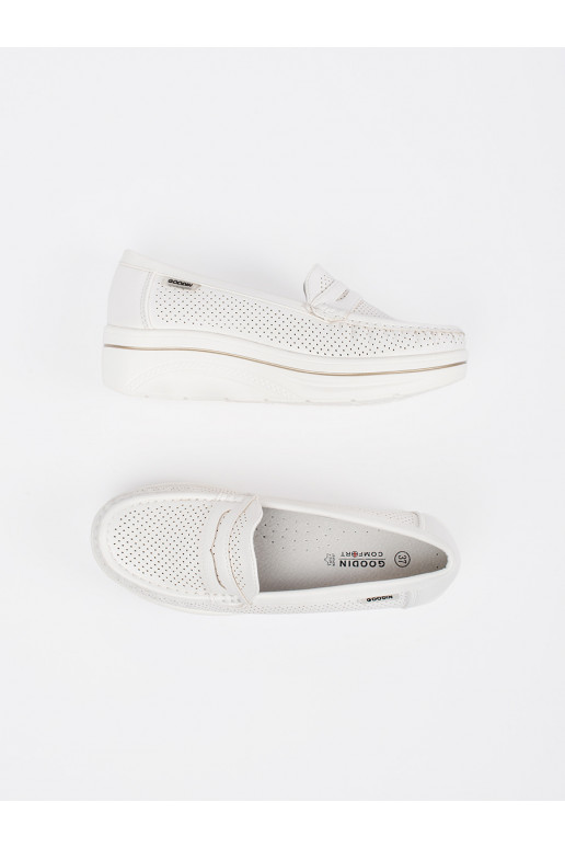 bílé mokasíny s masivním podpatkem bílé mokasíny s masivním podpatkem