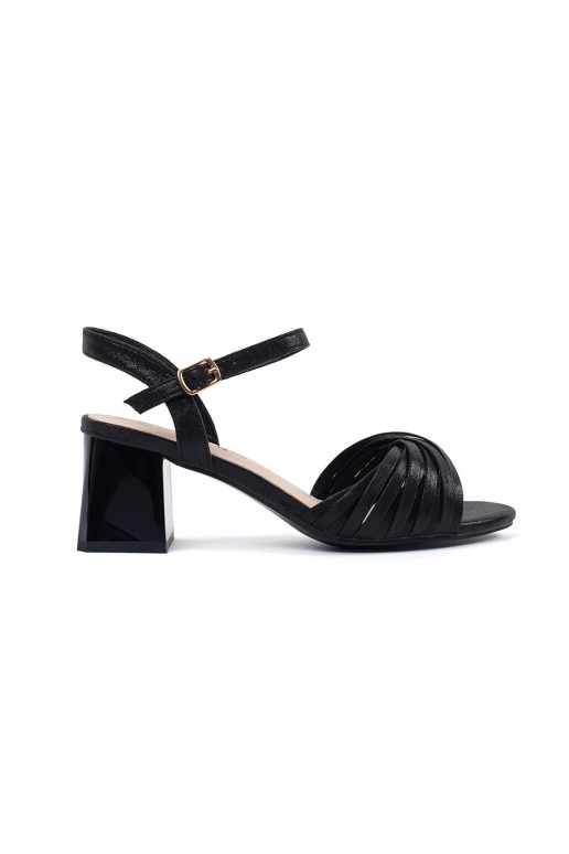 Černé  sandály nízký podpatek