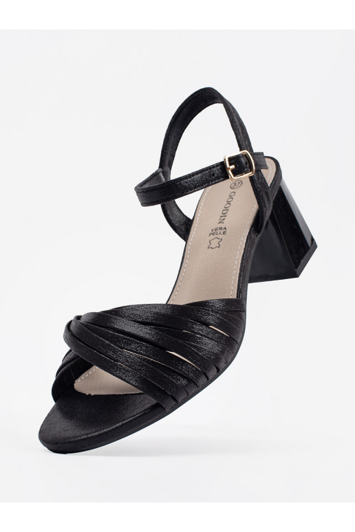 Černé  sandály nízký podpatek