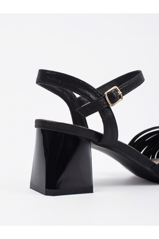 Černé  sandály nízký podpatek