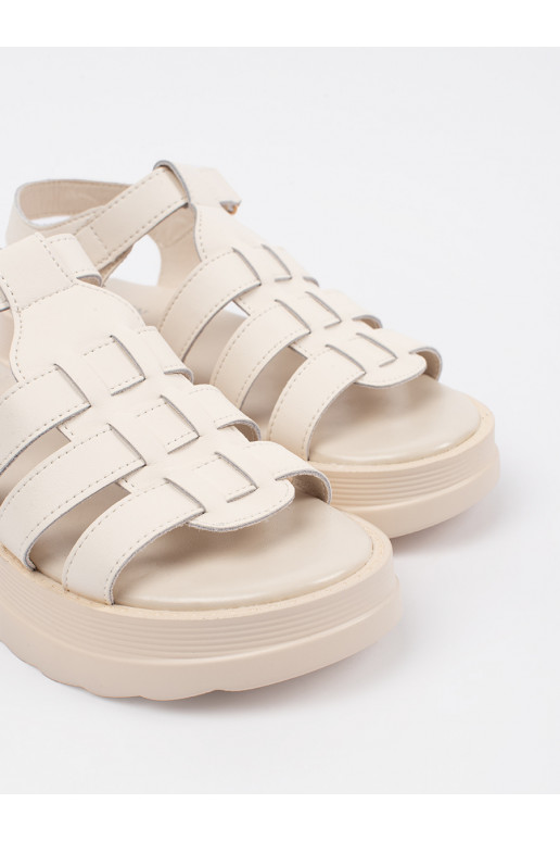 béžové sandály s platformou 