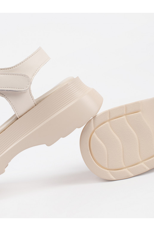 béžové sandály s platformou 