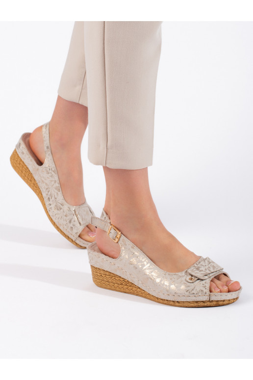 Béžové sandály na nízkém klínku espadrilky