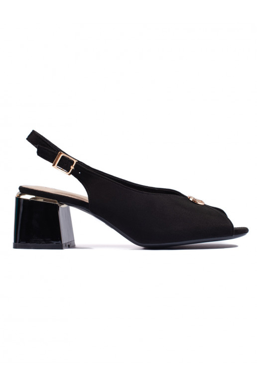 Elegantní černé semišové sandály na vysokém podpatku