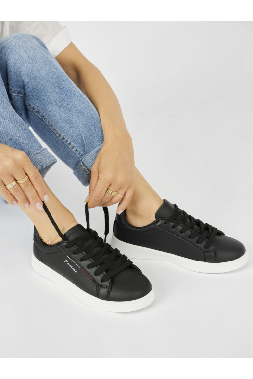 Černé klasické sportovní boty