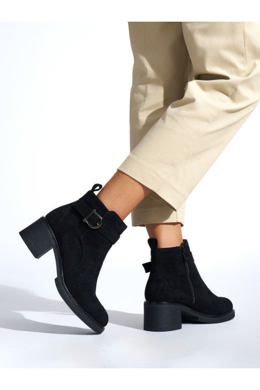 Černé dámské kotníkové boty