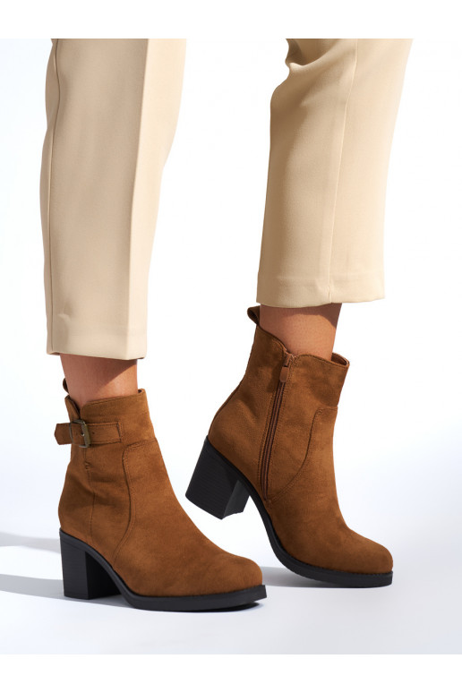 Hnědé kotníkové dámské boty na sloupkovém podpatku