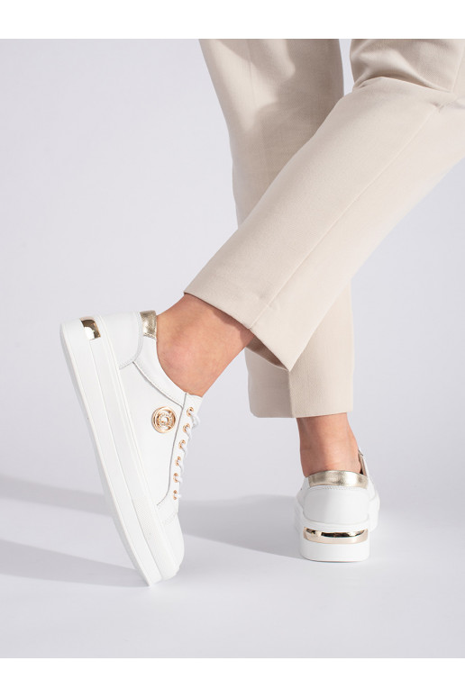 Bílé kožené sneakersy na hrubé podrážce