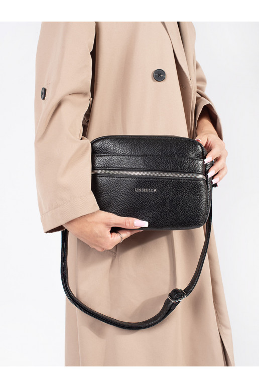 Malá černá dámská kabelka přes rameno