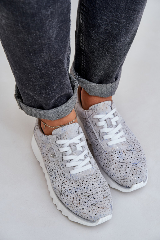 ze semiše  tenisky s platformou se třpytkami D&A LR51-635 stříbrné barvy ze semiše  tenisky s platformou se třpytkami D&A LR51-635 stříbrné barvy