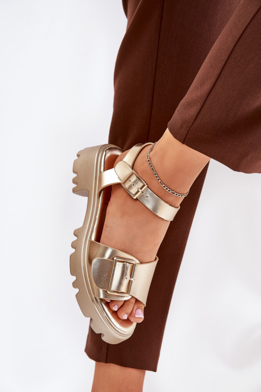 Eko Dámské sandály  s přezkami zlaté barvy Gofielle
