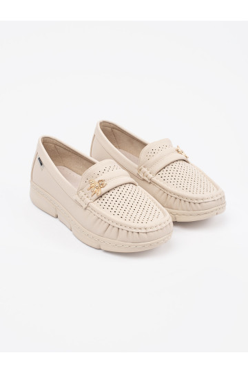 béžové mokasíny  z przypinką 2
