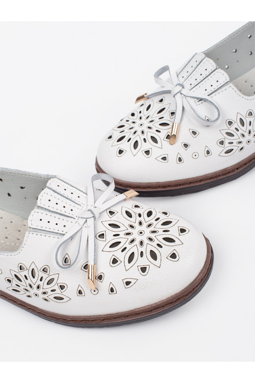 bílé dziurkowane Tenisky 