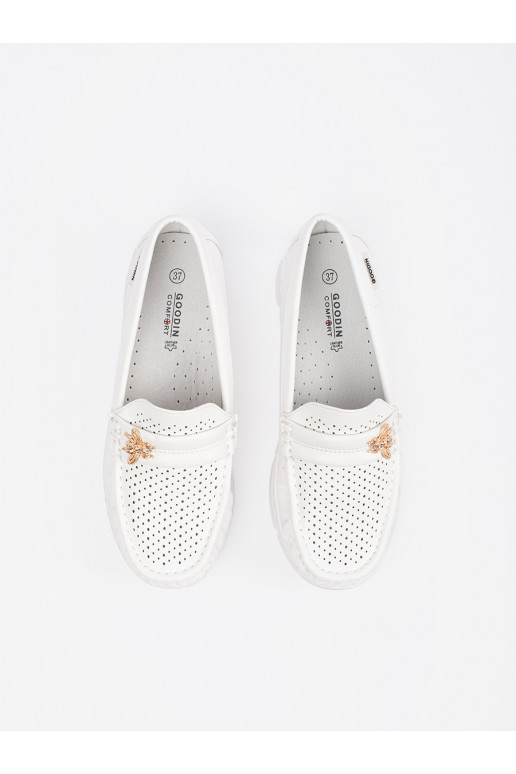 bílé mokasíny  z przypinką bílé mokasíny  z przypinką