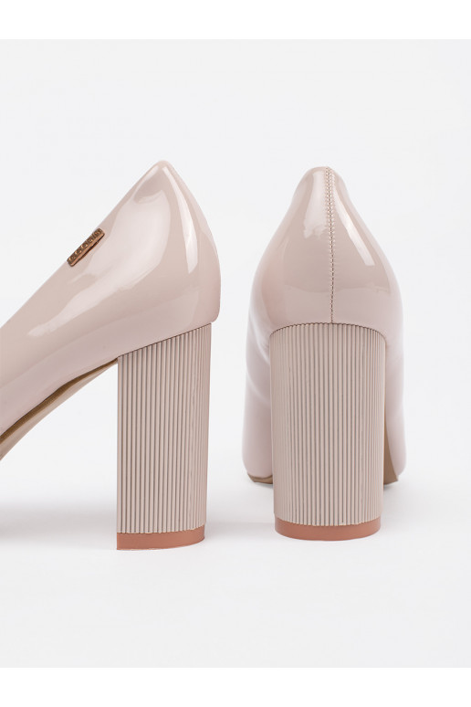 béžové  vysoké podpatky na podpatku béžové  vysoké podpatky na podpatku