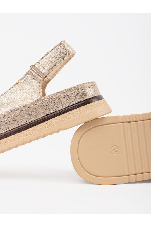 zlaté barvy sandály s platformou z przypinką