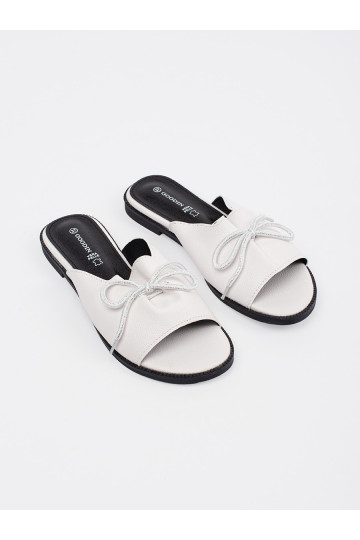 bílé Pantofle płaksie s mašlí 2