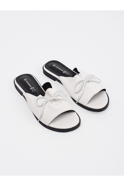 bílé Pantofle płaksie s mašlí