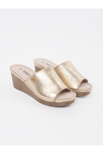 zlaté barvy Pantofle   2