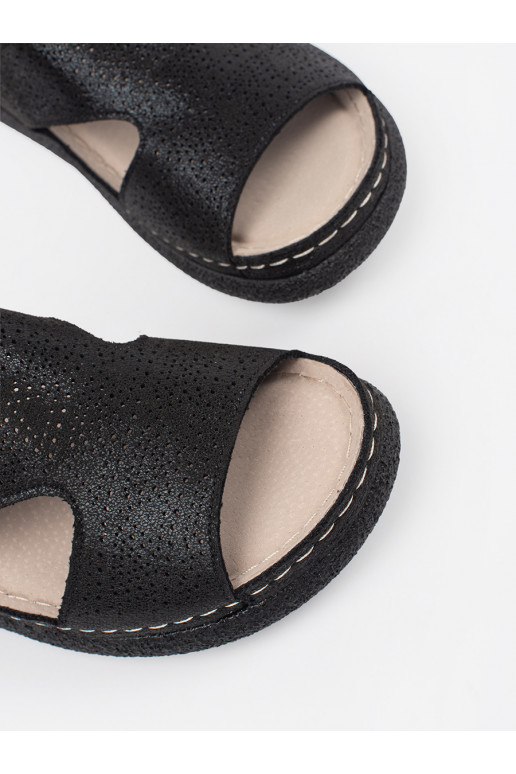 Černé sandály na j platformie Černé sandály na j platformie