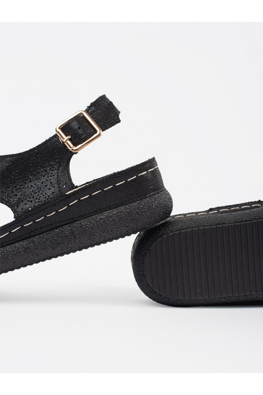 Černé sandály na j platformie Černé sandály na j platformie