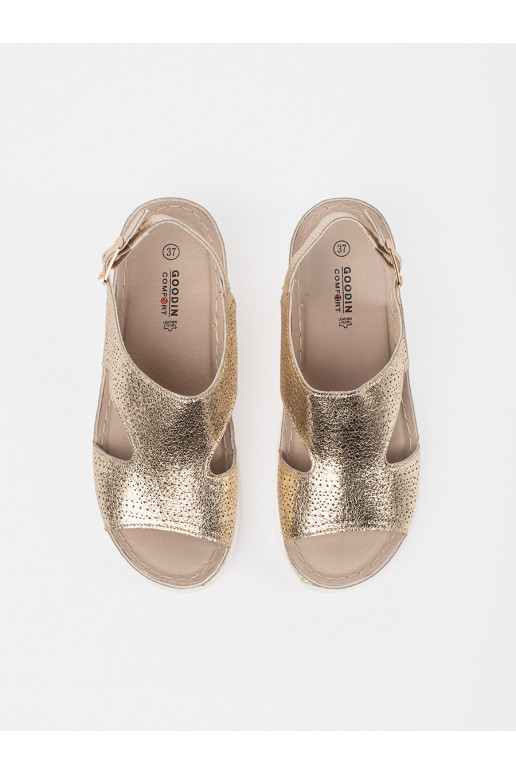 zlaté barvy sandály na j platformie