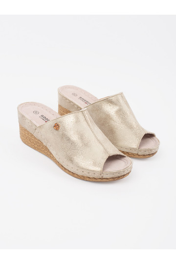 zlaté barvy Pantofle   2