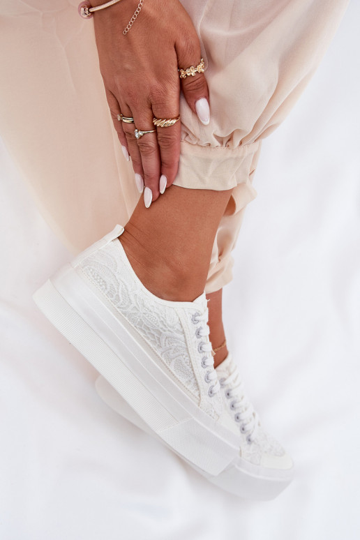 s krajkovými motivy Ležérní obuv Big Star RR274747 bílé