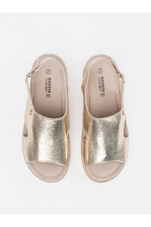 zlaté barvy  sandály 