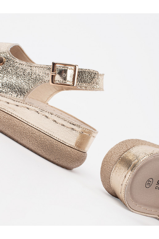zlaté barvy  sandály 