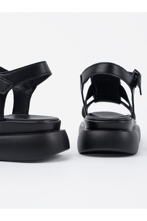 Černé   sandály s platformou