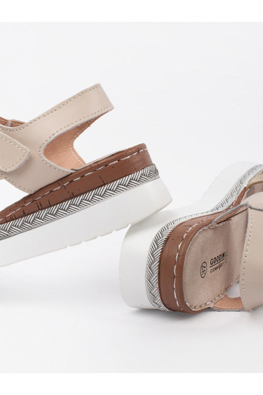 béžové sandály s platformou z m zdobieniem béžové sandály s platformou z m zdobieniem