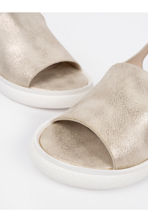 zlaté barvy  sandály 