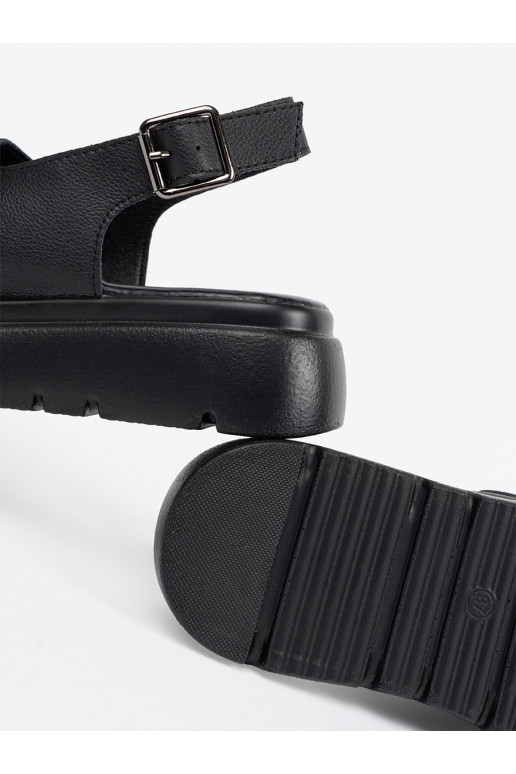 Černé  sandály s platformou