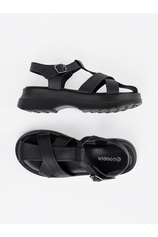 Černé sandály s masivním podpatkem